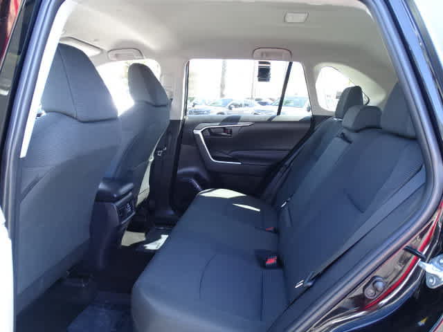 Certified 2025 Toyota RAV4 LE FWD image 21