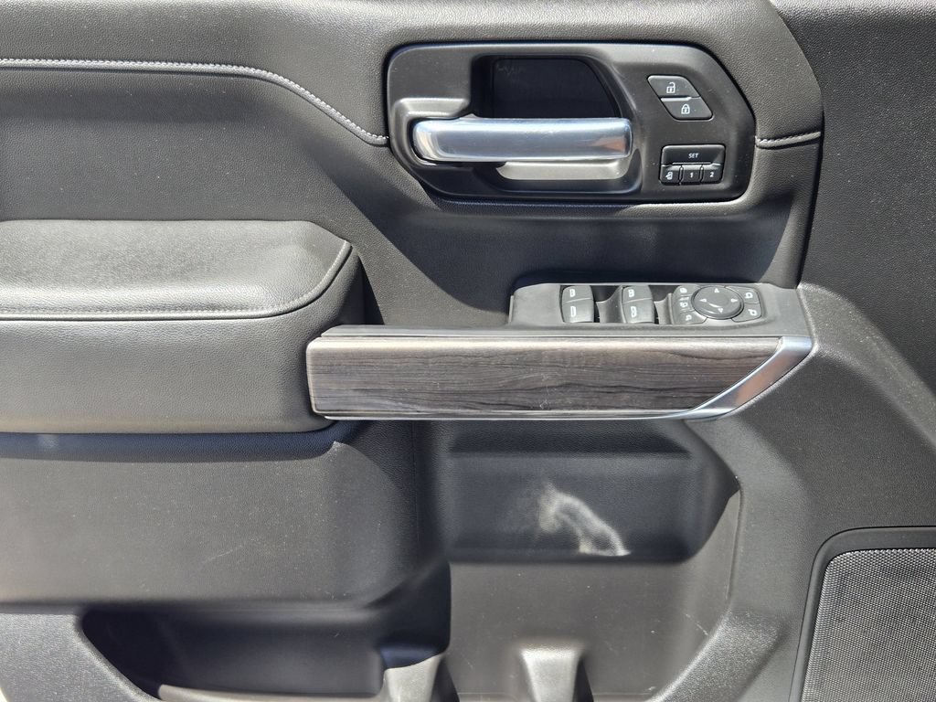 Used 2021 Chevrolet Silverado 2500 LTZ AWD/4WD image 23