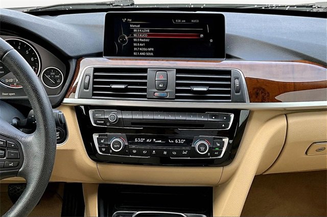 Used 2016 BMW 320i xDrive Sedan image 6