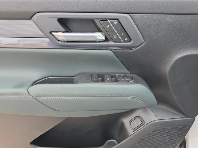 New 2026 GMC Terrain AT4 w/ Convenience Package III AWD/4WD image 11
