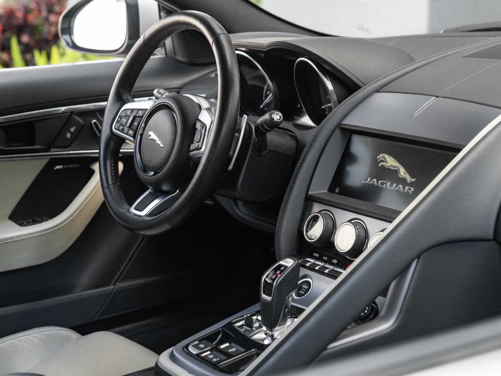 Used 2020 Jaguar F-TYPE Coupe image 22