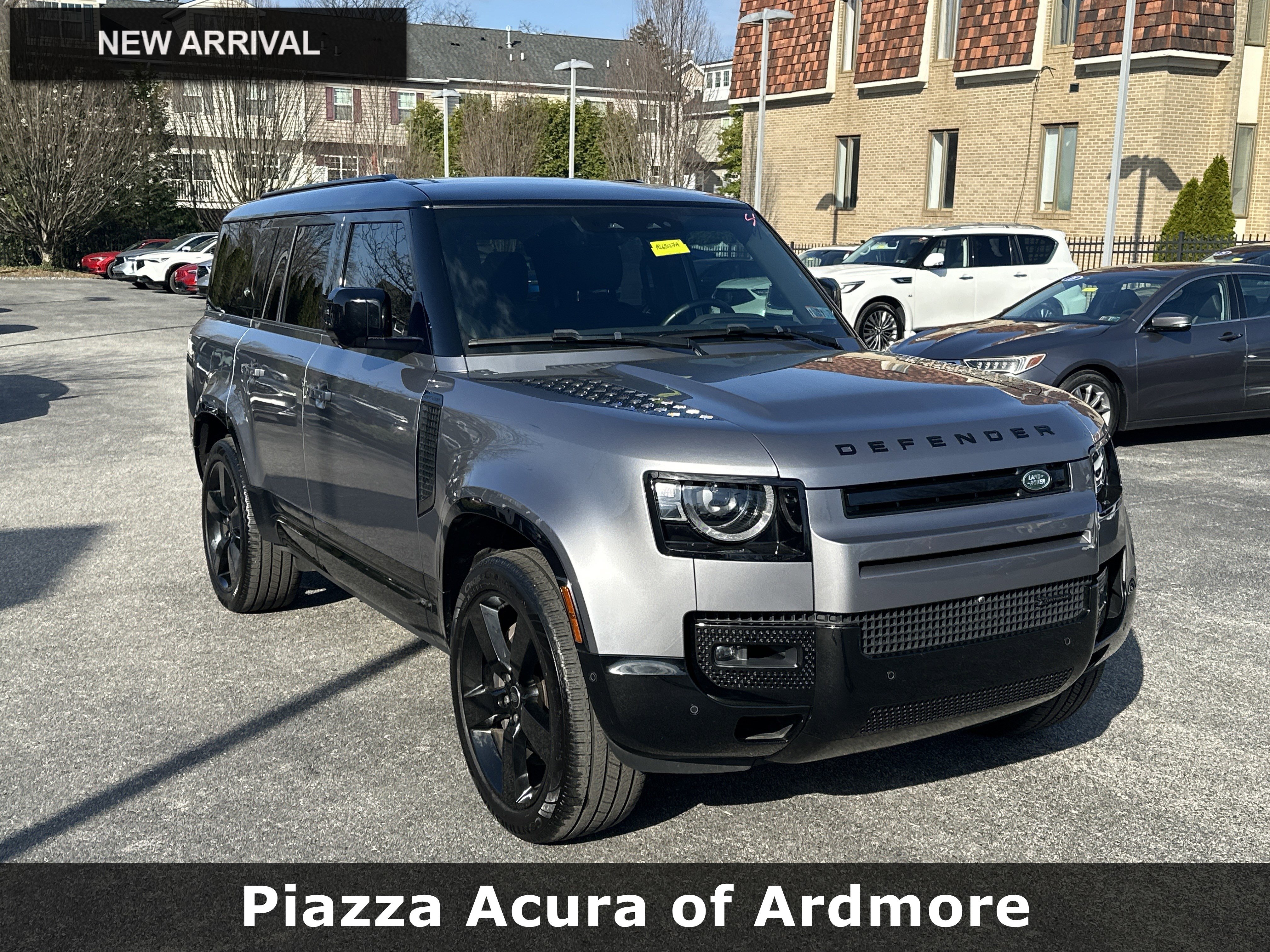 Used 2023 Land Rover Defender 130 X-Dynamic SE image 1