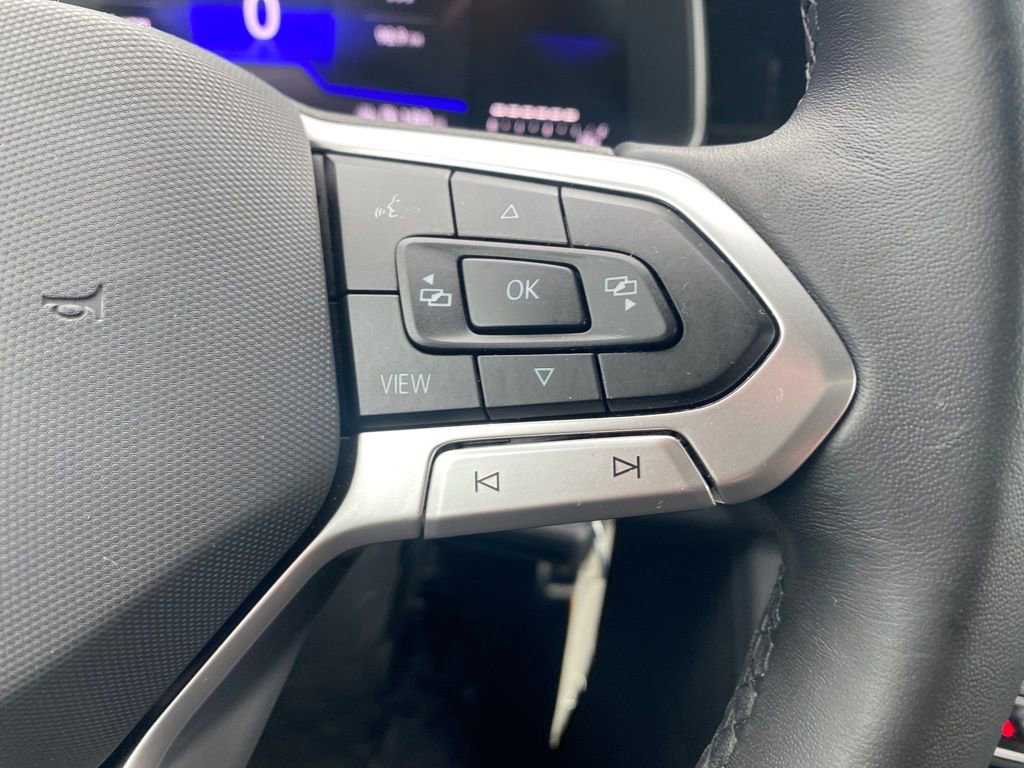 Used 2025 Volkswagen Jetta Sport image 16