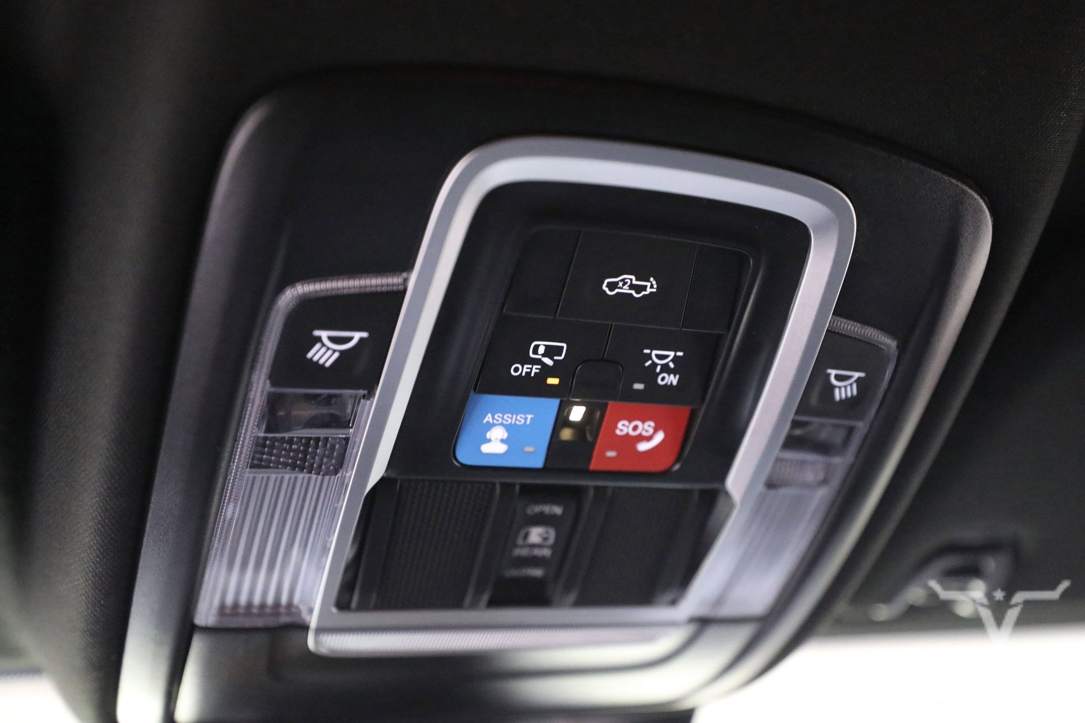 New 2025 RAM 3500 Laramie image 32