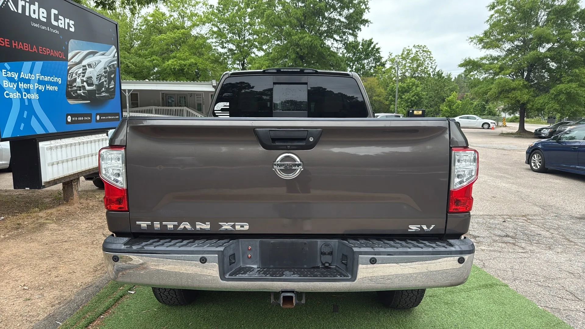 Used 2016 Nissan Titan SV RWD image 6