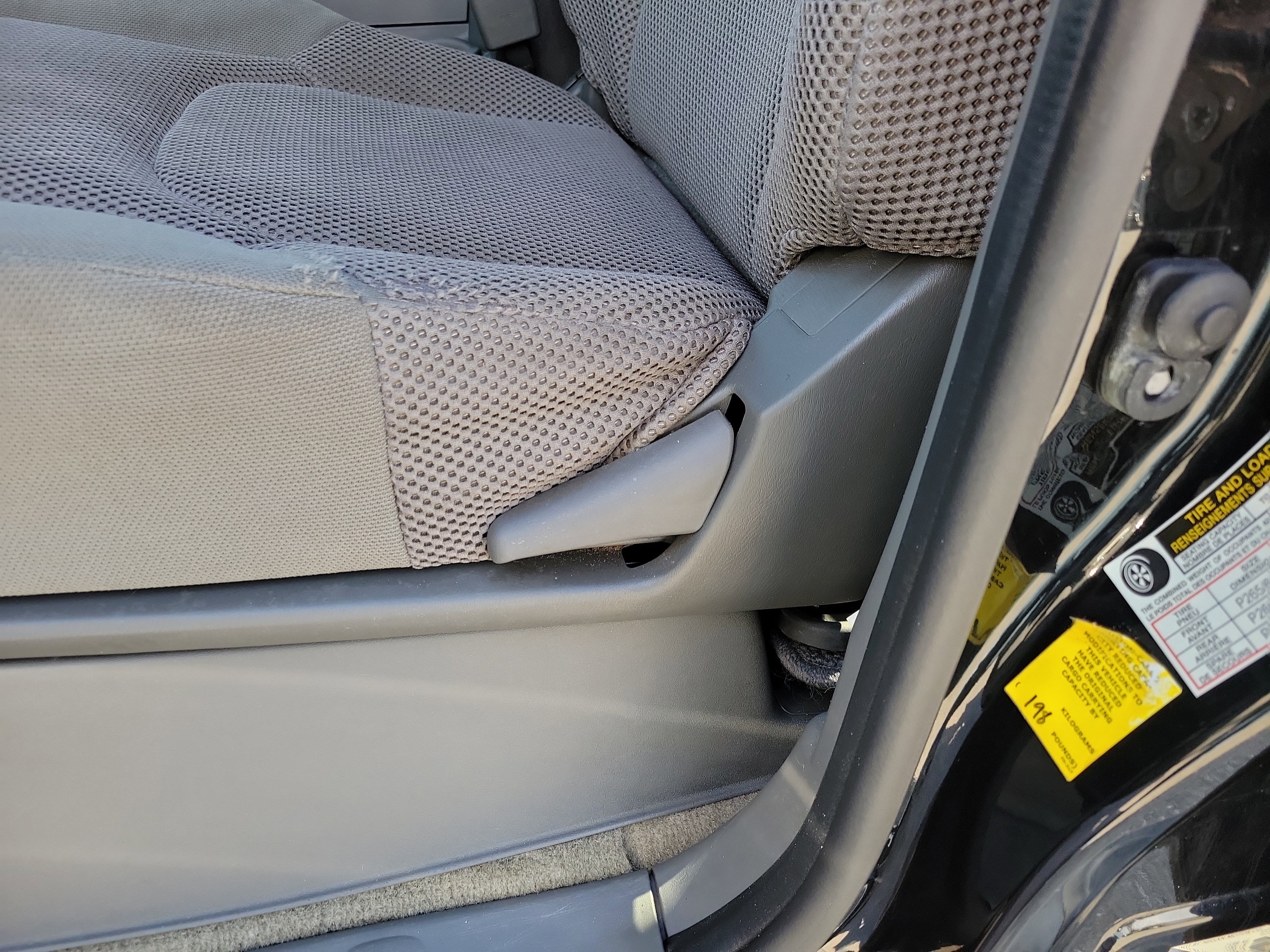 Used 2018 Nissan Frontier SV w/ Value Truck Package image 9