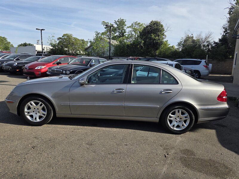 Used 2003 Mercedes-Benz E 320 Sedan image 3