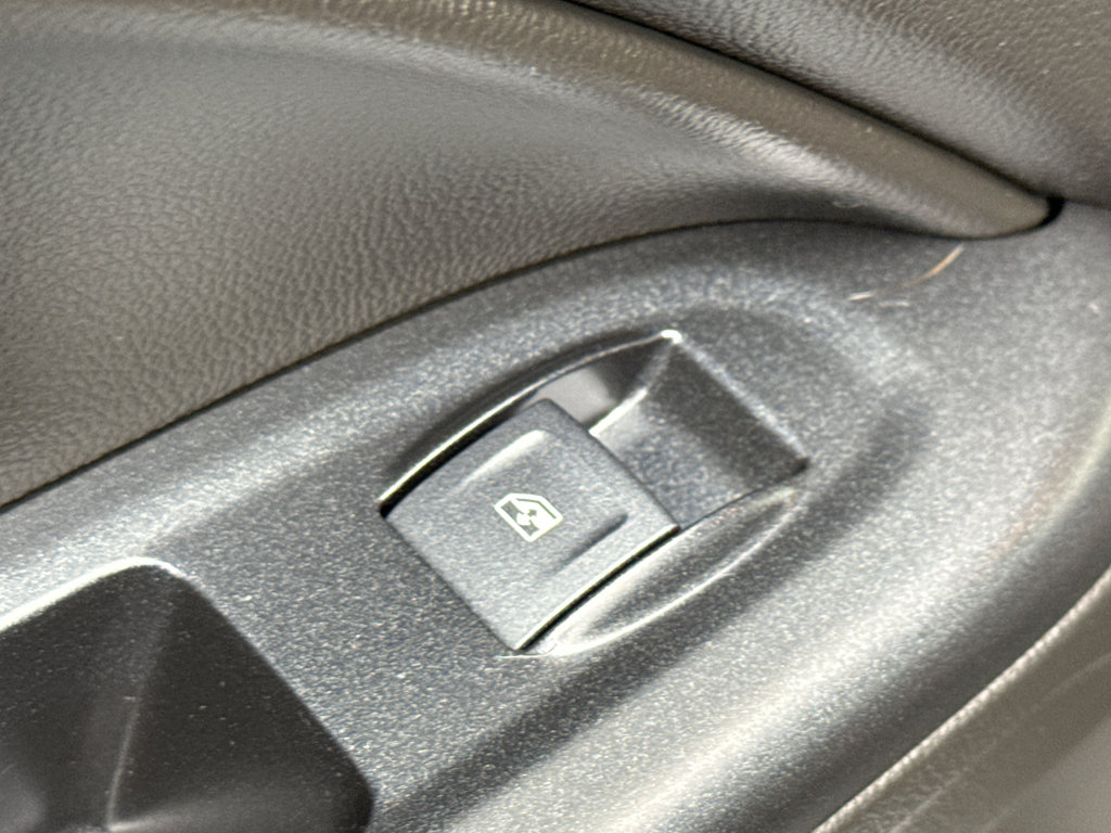 Used 2020 Chevrolet Colorado LT image 31