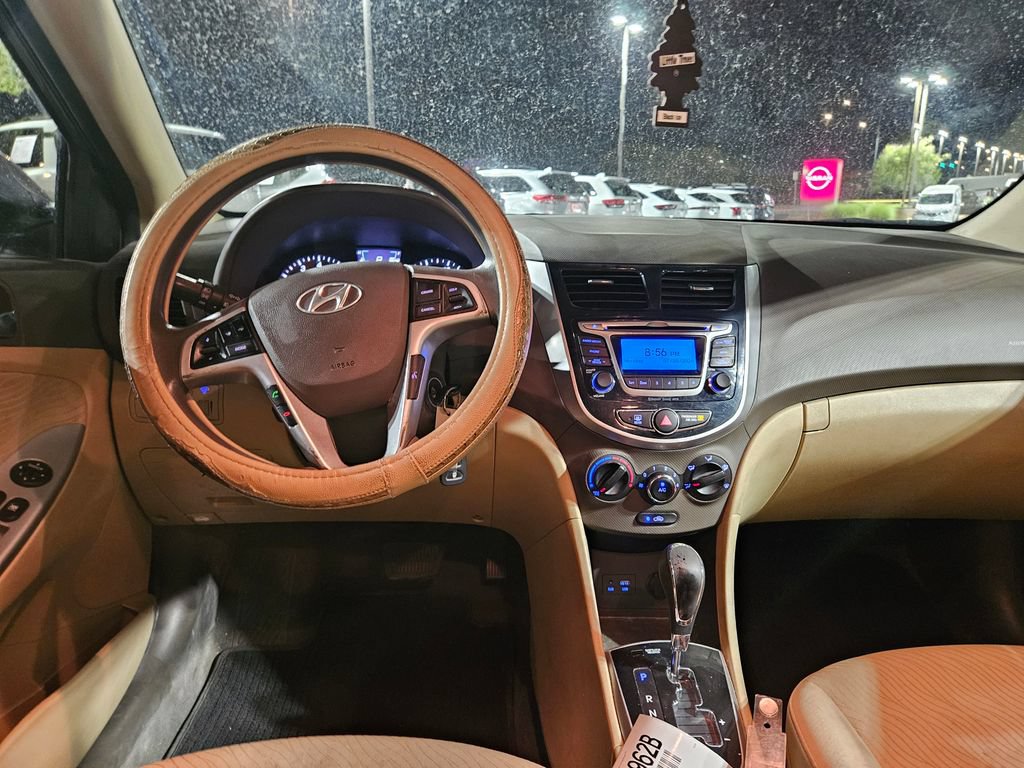 Used 2014 Hyundai Accent GLS w/ Option Group 2 FWD image 11