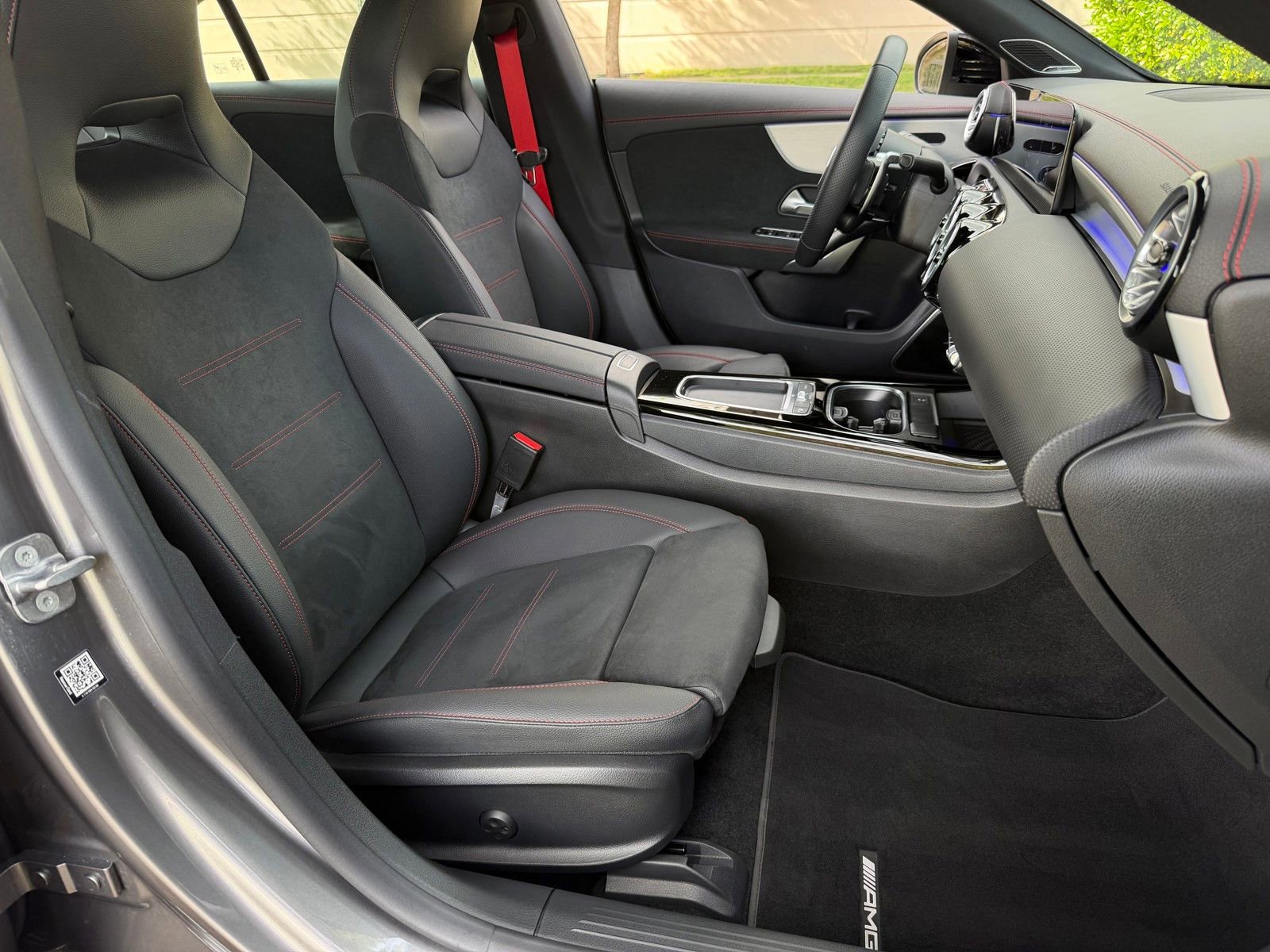 Certified 2025 Mercedes-Benz CLA 35 AMG 4MATIC image 17