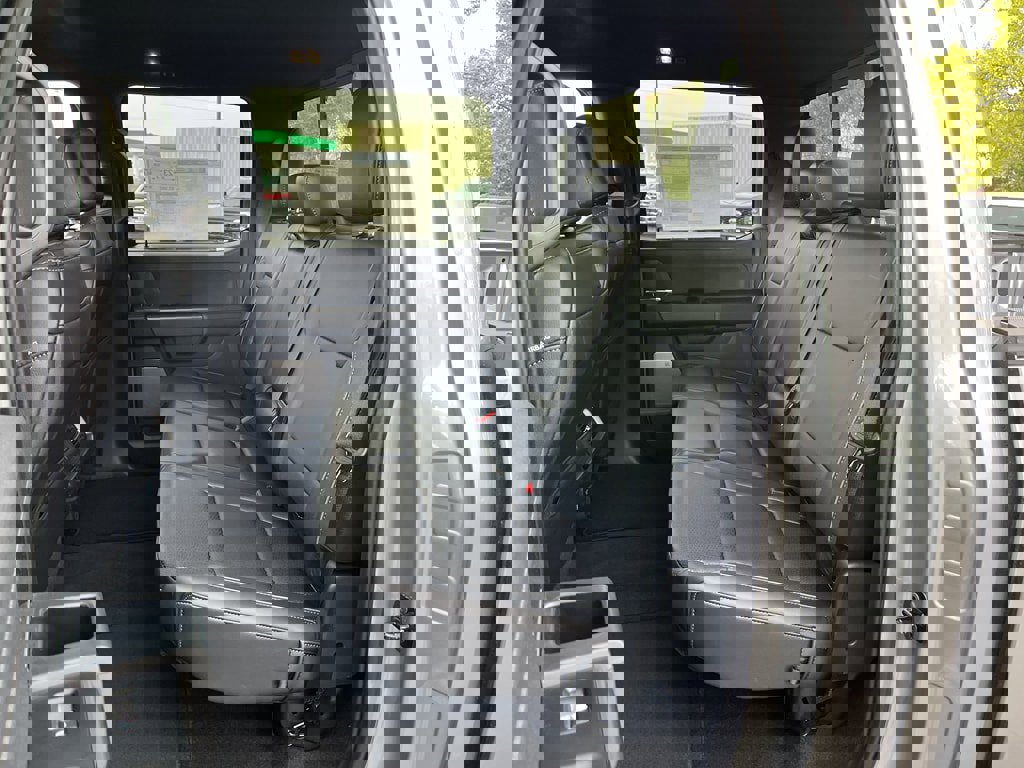 New 2025 Ford F150 Lariat w/ Equipment Group 501A Mid image 22