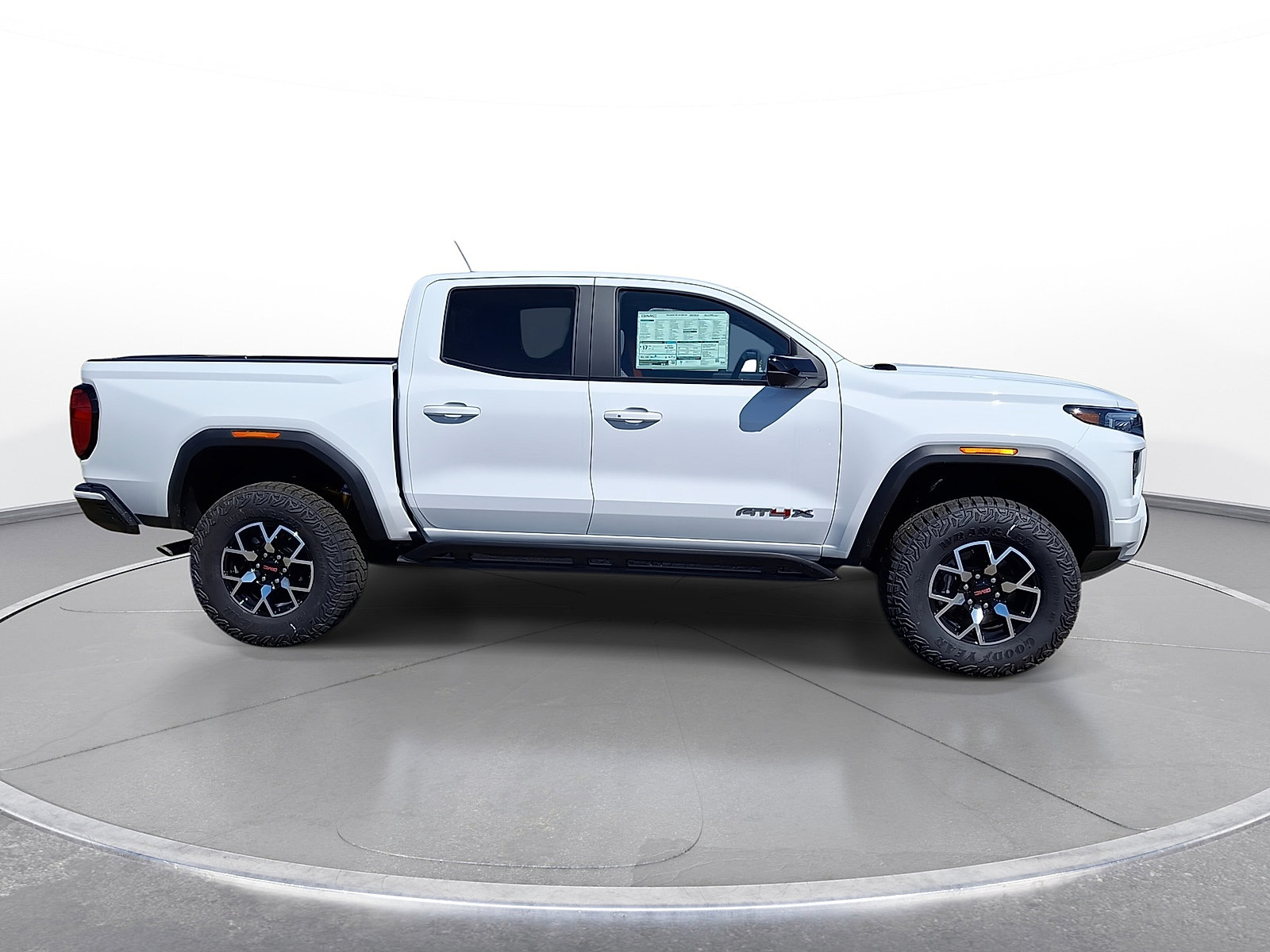 New 2025 GMC Canyon AT4 w/ AT4X Package AWD/4WD image 9
