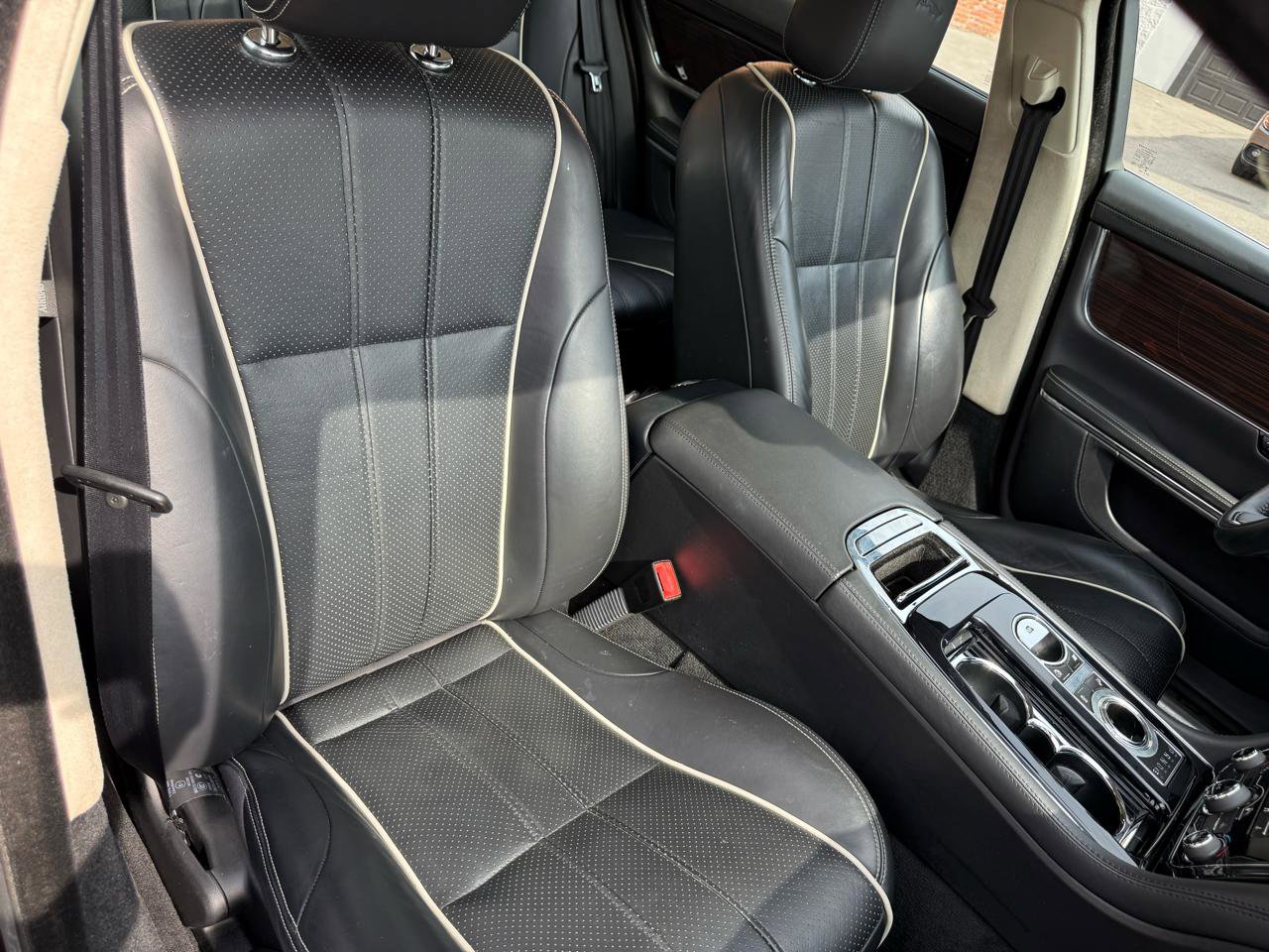 Used 2015 Jaguar XJ L Portfolio RWD image 9