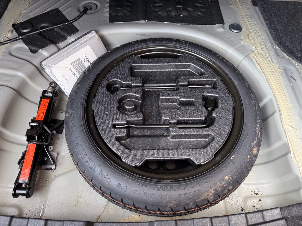 Used 2024 Nissan Sentra SV w/ All-Weather Package FWD image 24