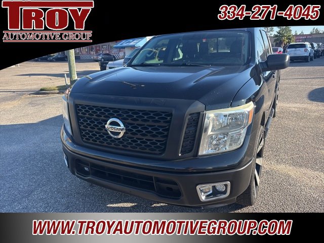 Used 2017 Nissan Titan S image 7