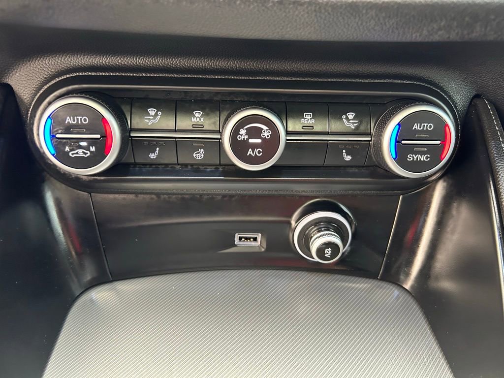 New 2025 Alfa Romeo Stelvio Sprint w/ Convenience Package image 38