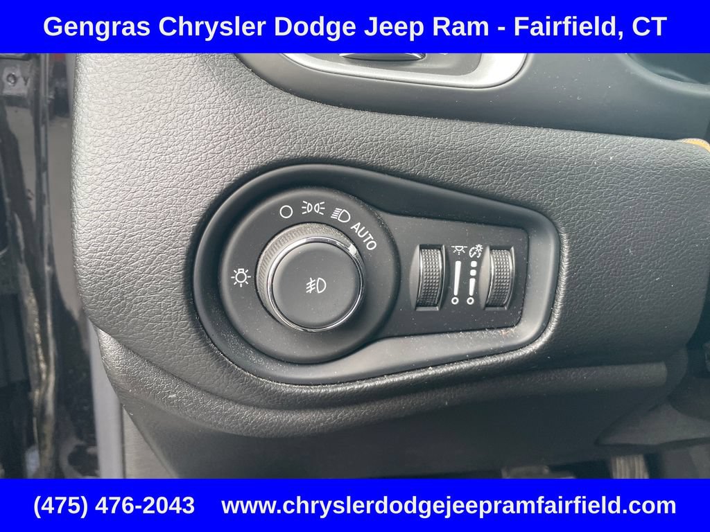 Certified 2021 Jeep Renegade Latitude AWD/4WD image 47