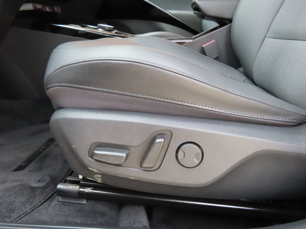 Certified 2024 Kia Niro Wind w/ Wind Preserve Package FWD image 7
