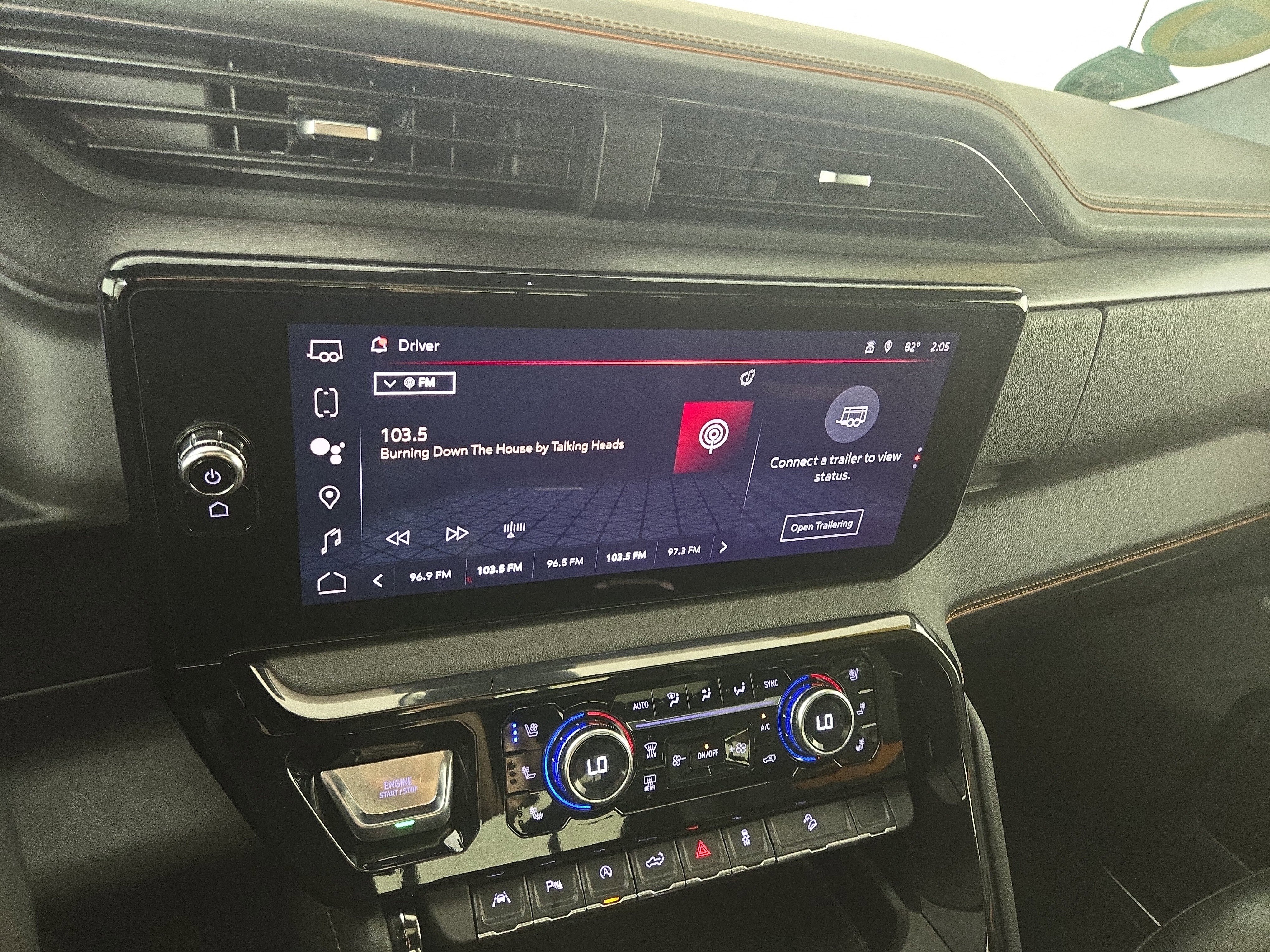 Certified 2023 GMC Sierra 1500 AT4 w/ Technology Package AWD/4WD image 19