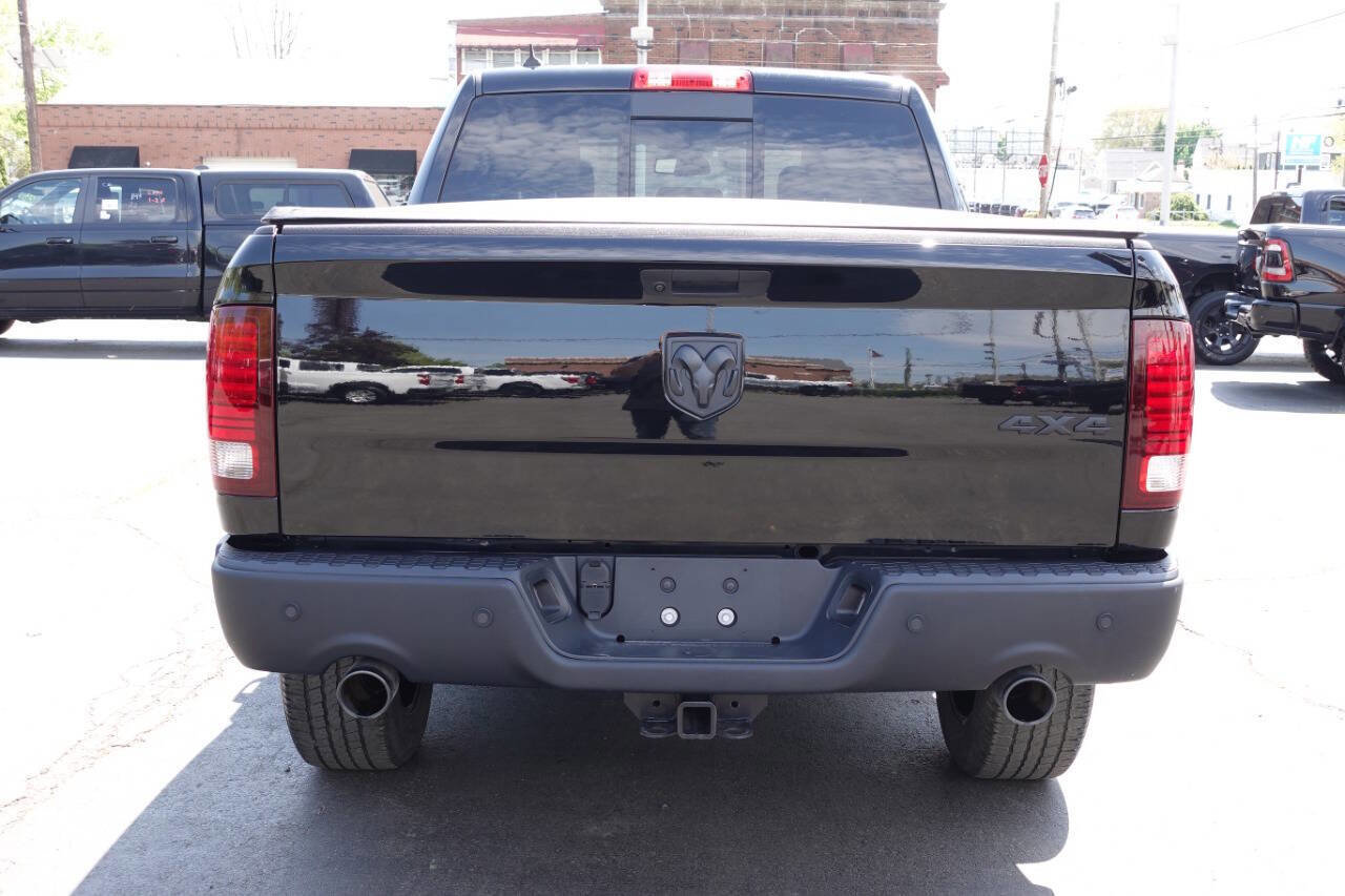 Used 2023 RAM 1500 Classic Warlock AWD/4WD image 9