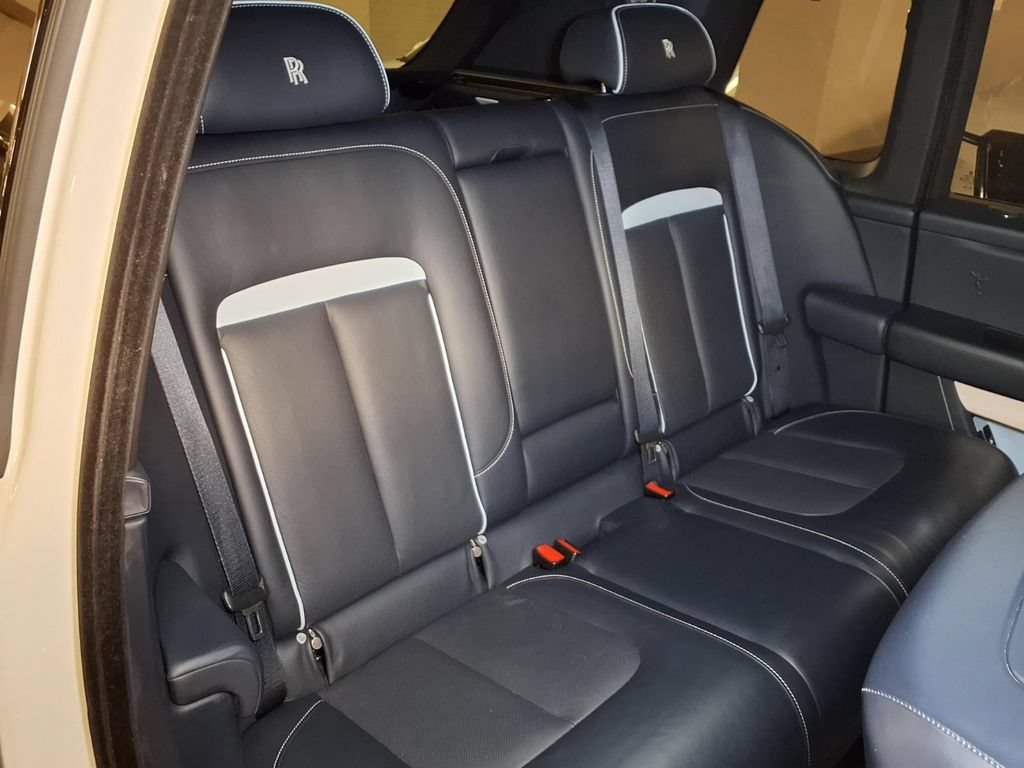 Used 2023 Rolls-Royce Cullinan AWD/4WD image 25