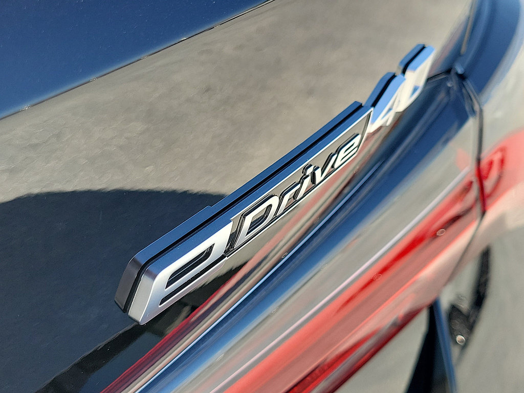 Used 2025 BMW i4 eDrive40 w/ Parking Assistance Package RWD image 8
