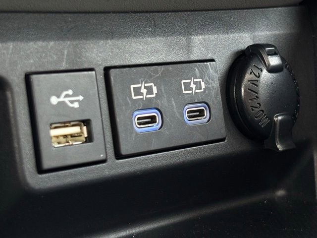 Used 2022 Toyota Highlander XLE image 40