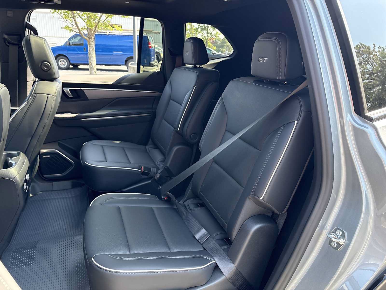 New 2027 Buick Enclave Sport Touring w/ Power Package FWD image 18