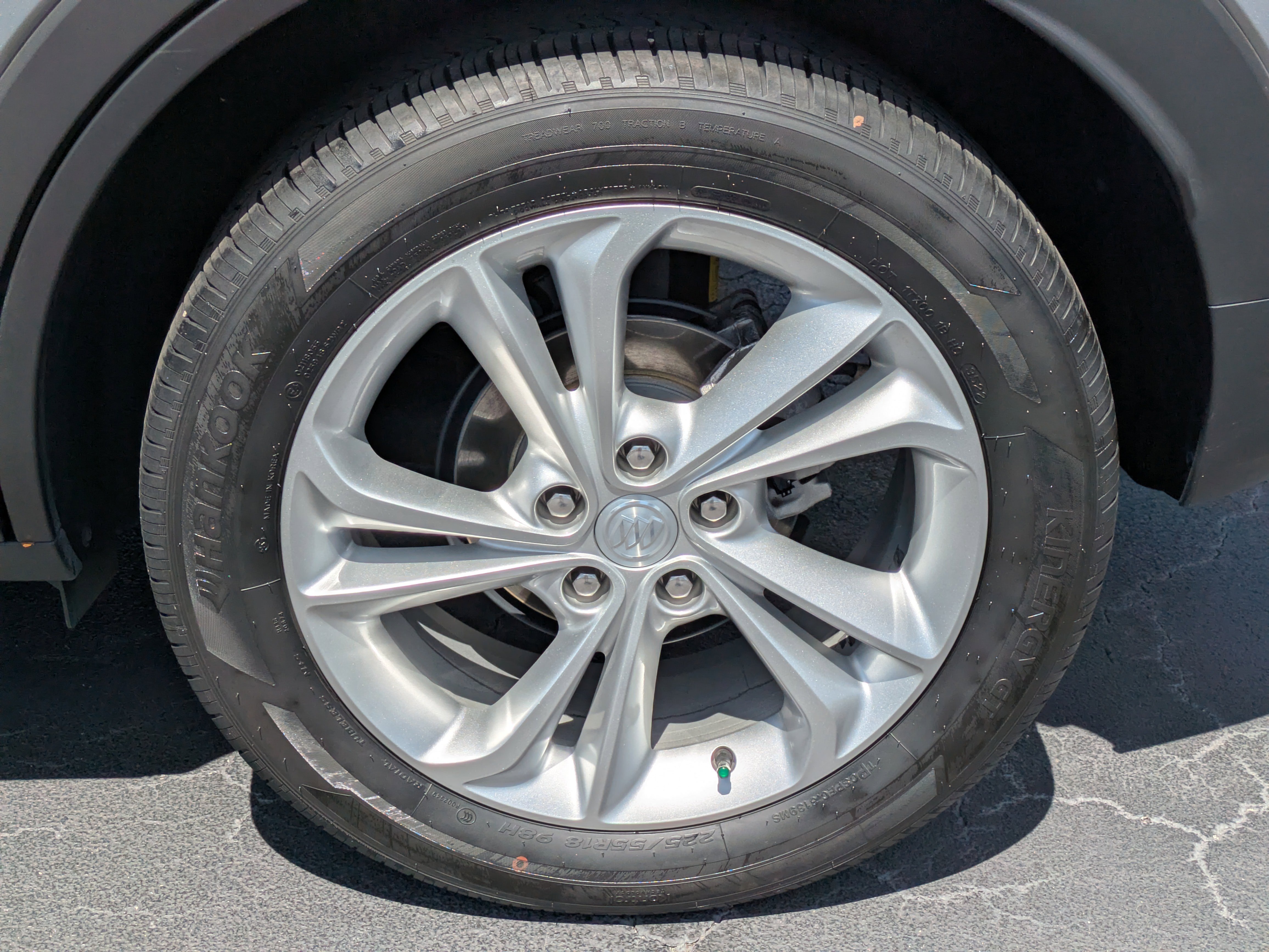 Used 2023 Buick Encore GX Preferred w/ Cold Weather Comfort Package FWD image 9