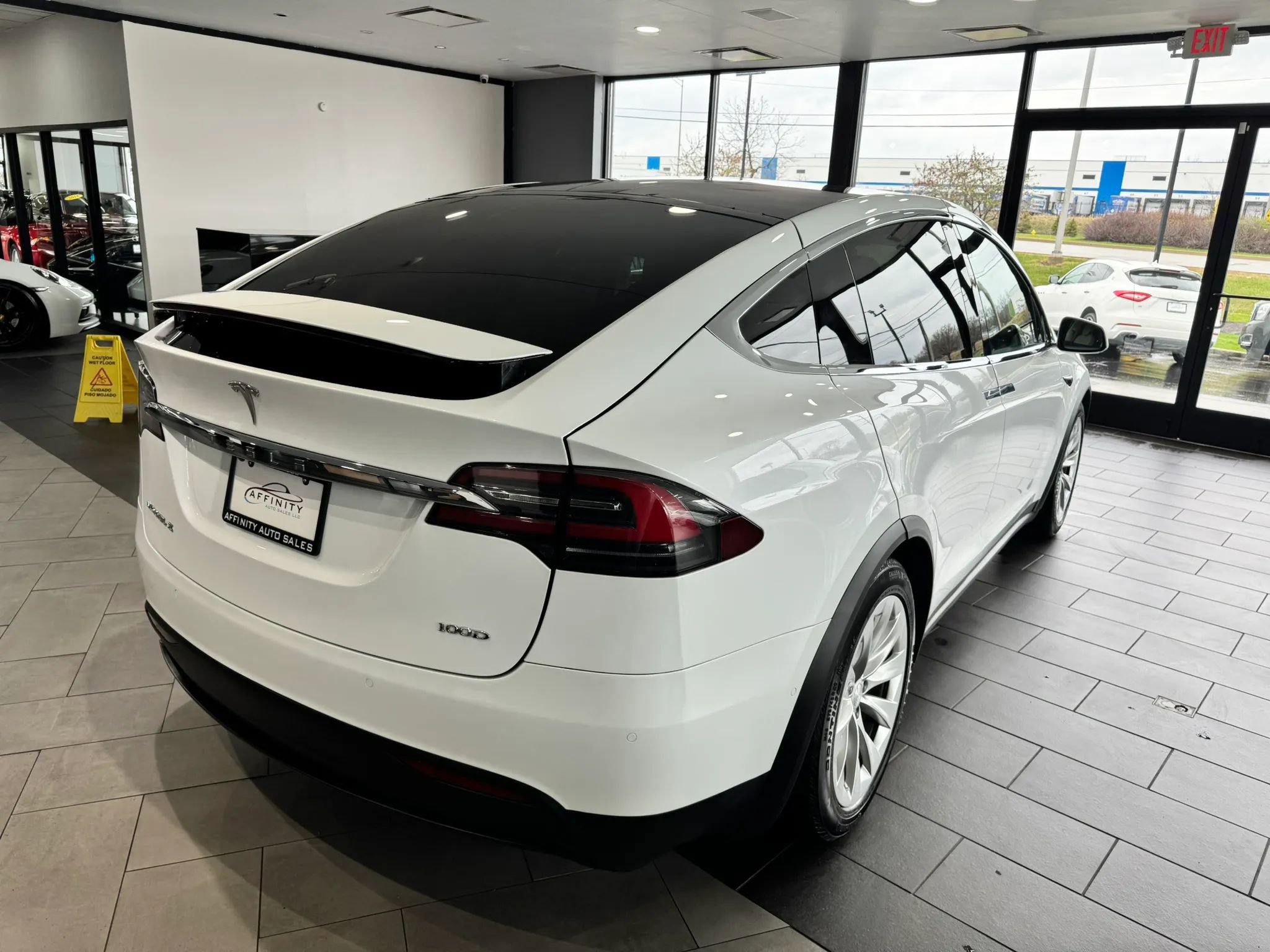 Used 2017 Tesla Model X 100D image 5