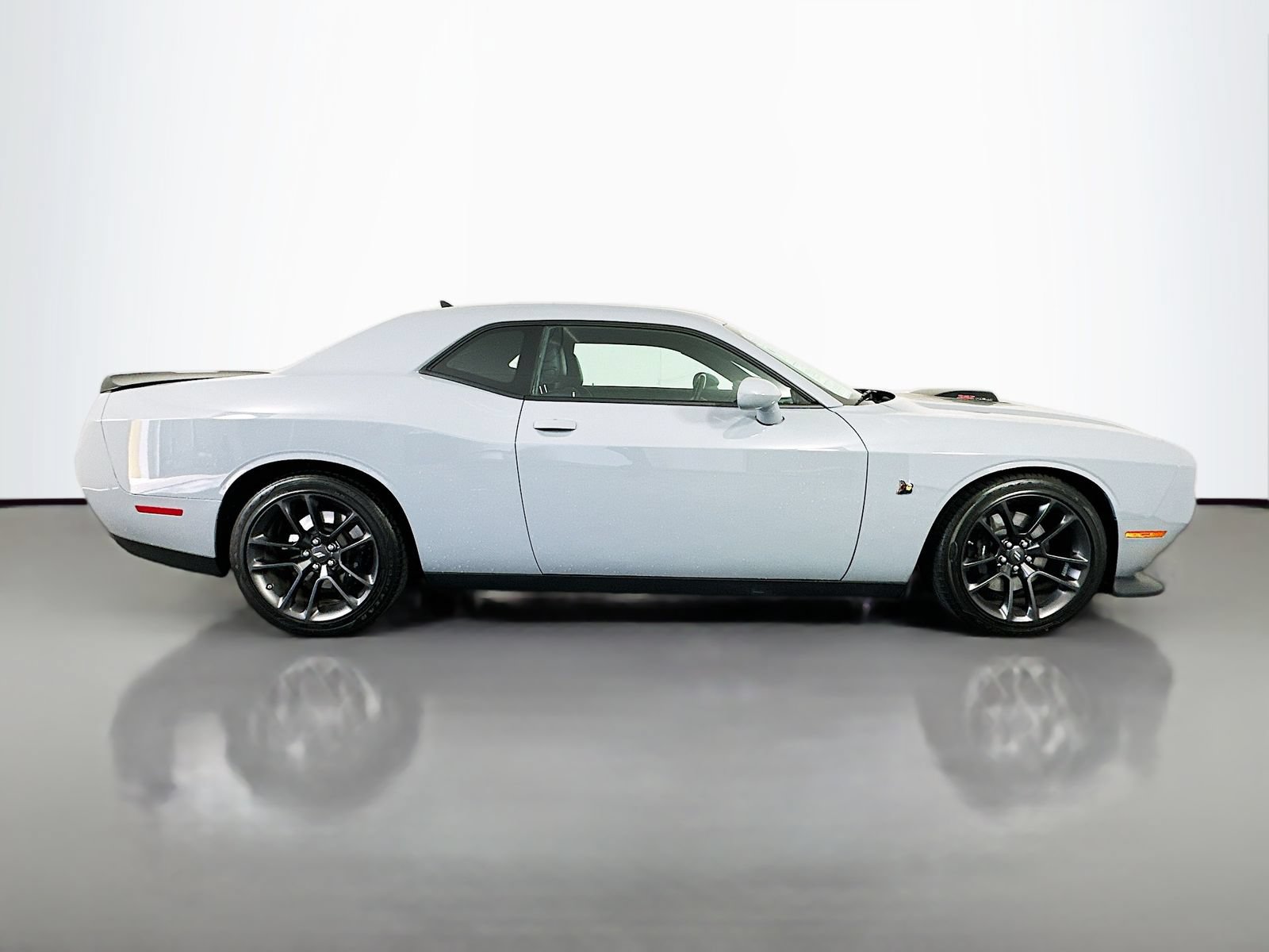 Used 2021 Dodge Challenger R/T Scat Pack w/ Shaker Package RWD image 8