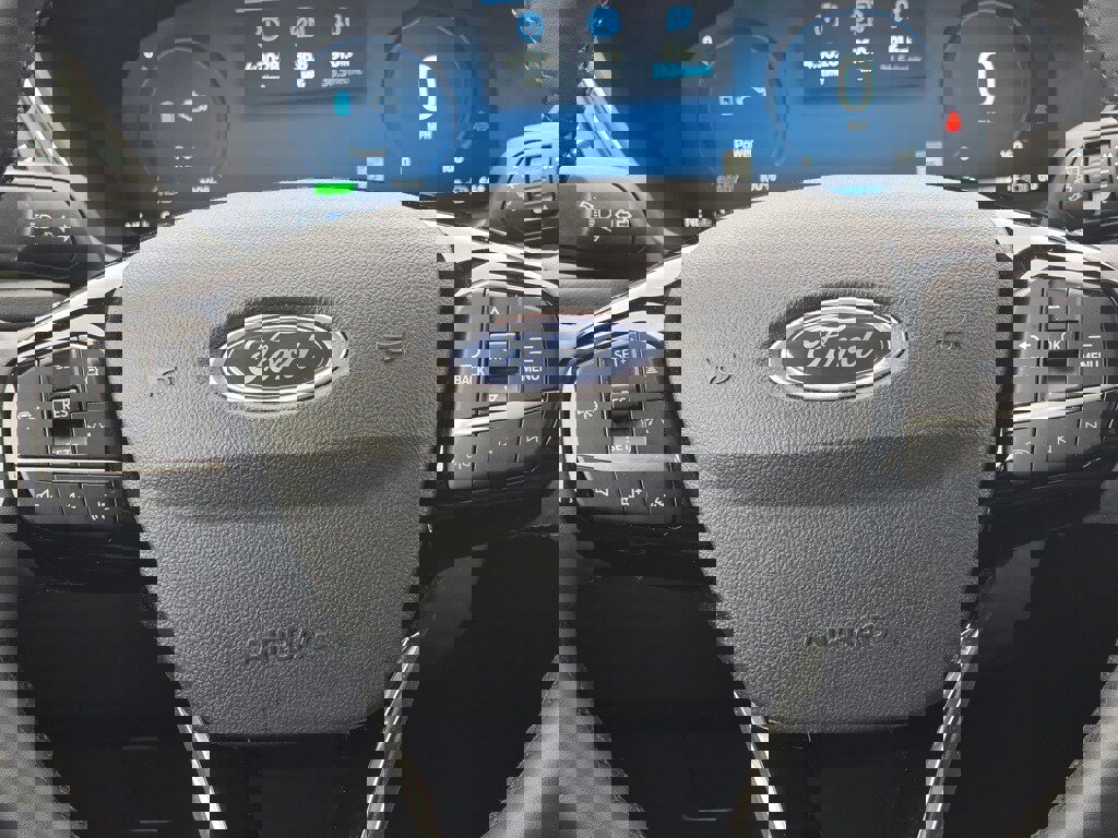 Used 2023 Ford Escape Platinum w/ Premium Technology Package image 16