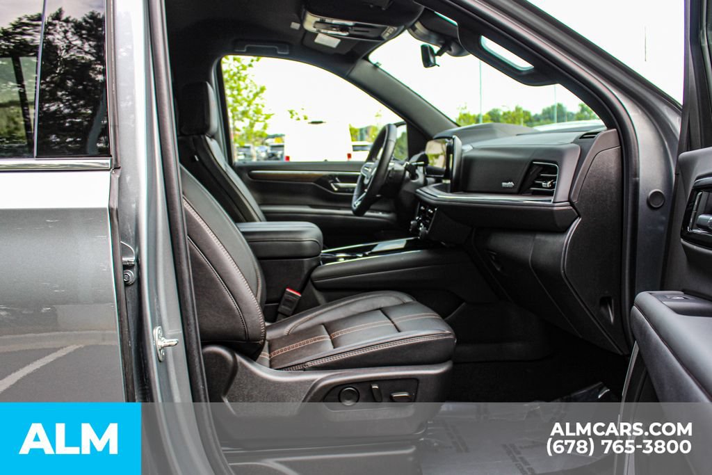 Used 2025 Chevrolet Tahoe High Country AWD/4WD image 22