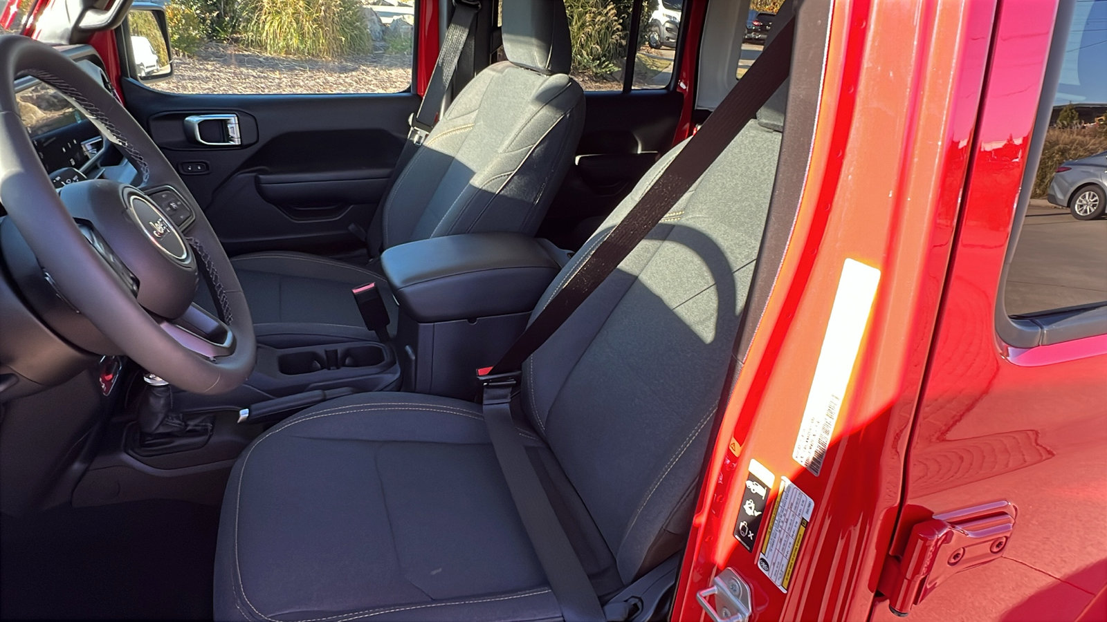 Used 2025 Jeep Wrangler Willys image 16