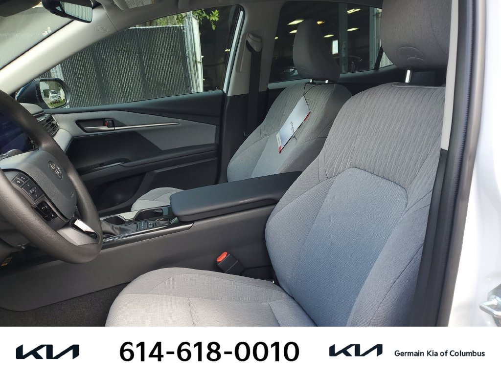 Used 2026 Toyota Camry LE w/ Convenience Package FWD image 18