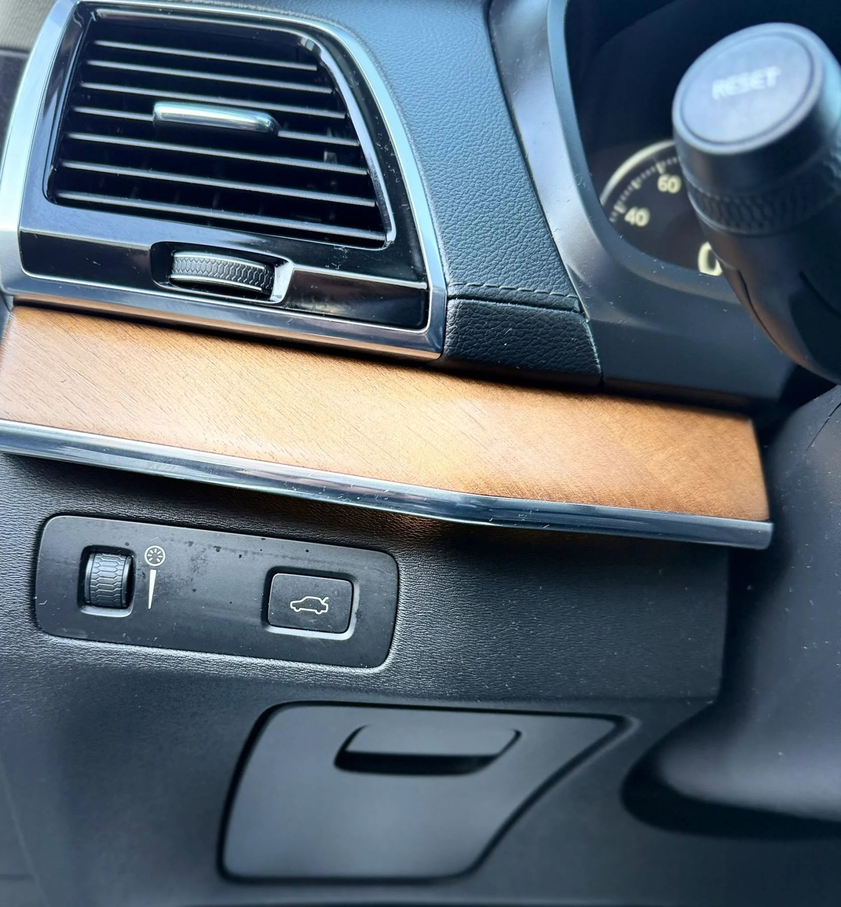 Used 2018 Volvo XC90 T6 Inscription w/ Convenience Package image 24