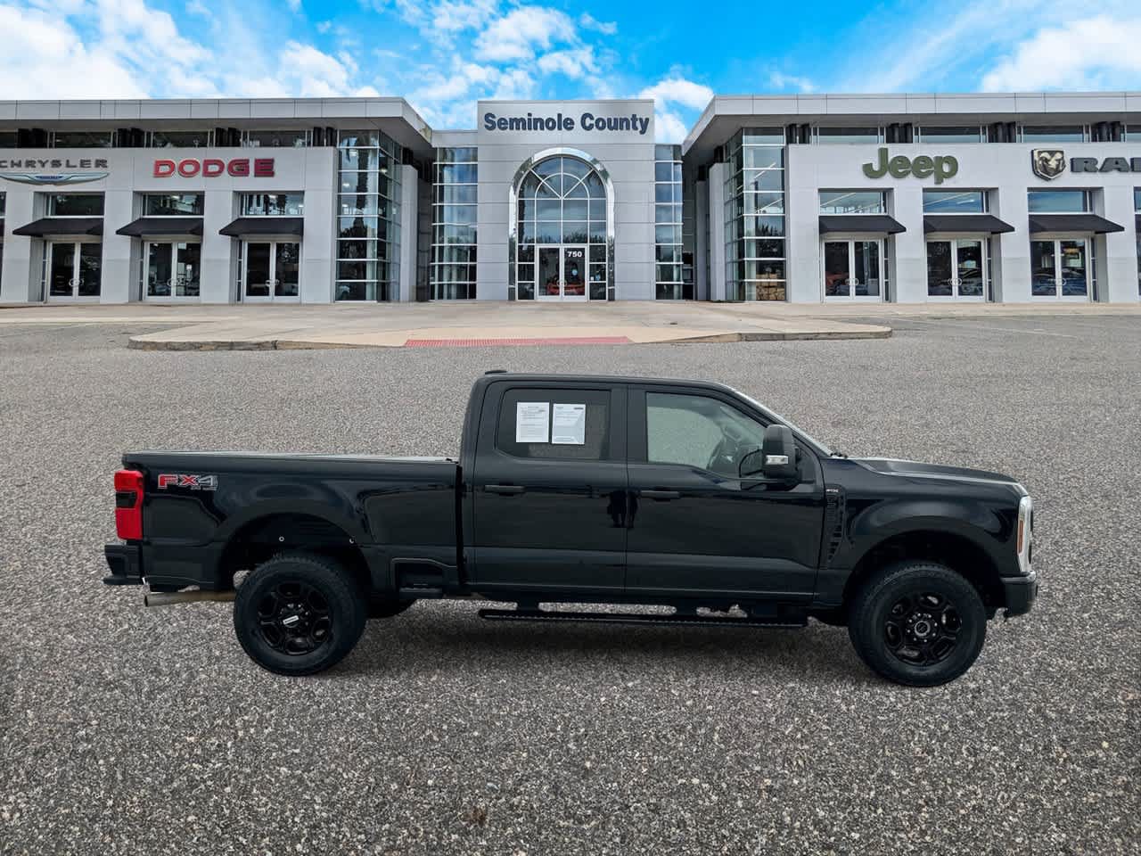 Used 2024 Ford F250 XL w/ STX Appearance Package AWD/4WD image 1