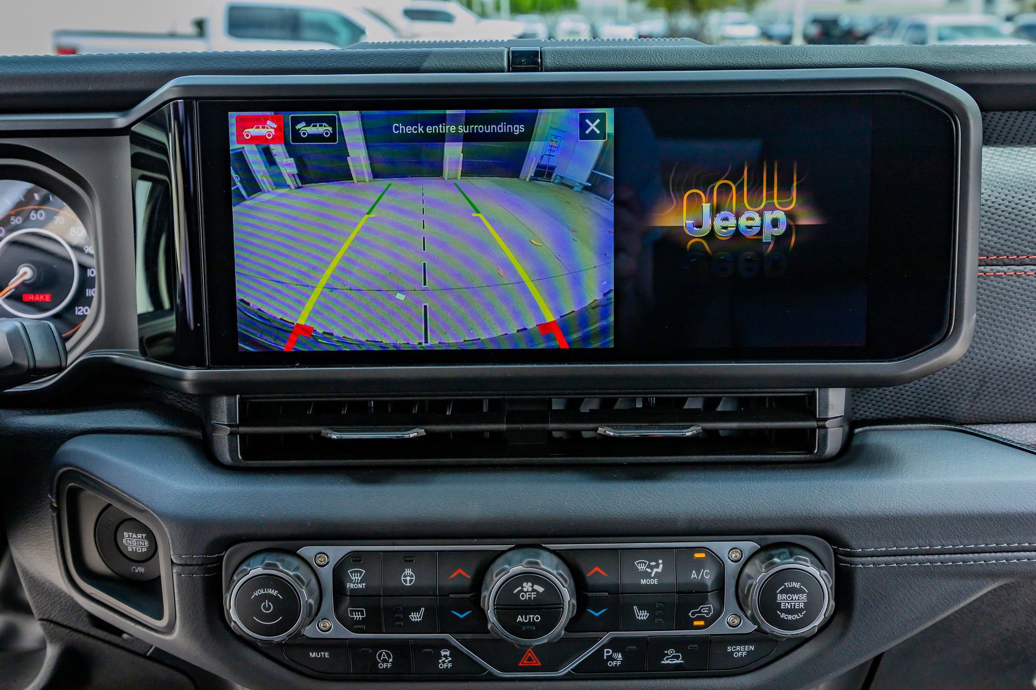 Used 2025 Jeep Wrangler Unlimited Rubicon image 24