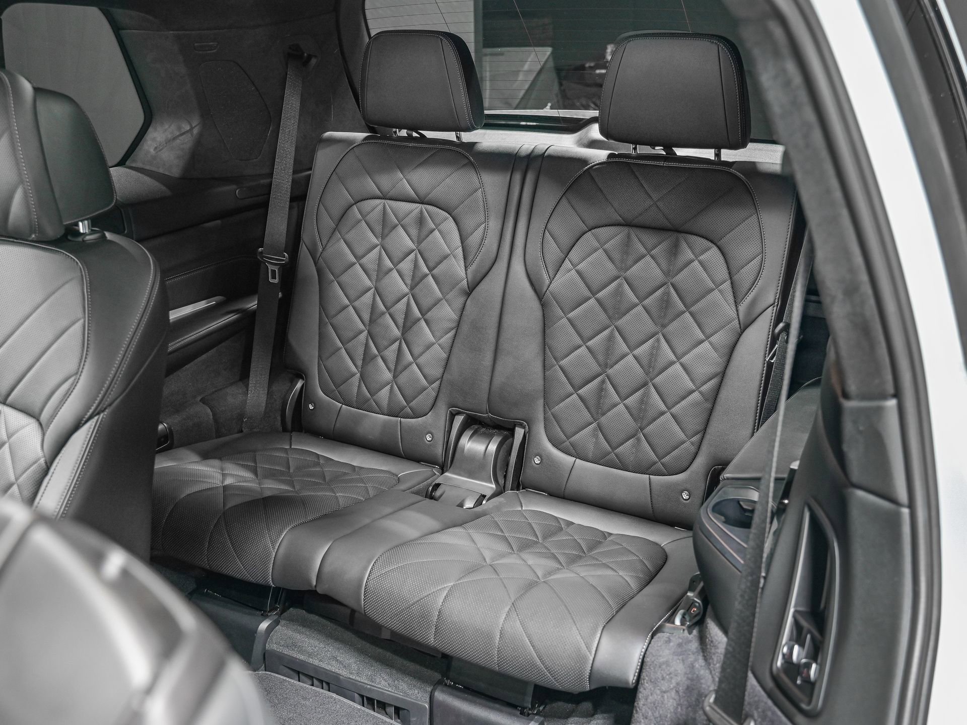 Used 2023 BMW X7 xDrive40i w/ M Sport Package image 29