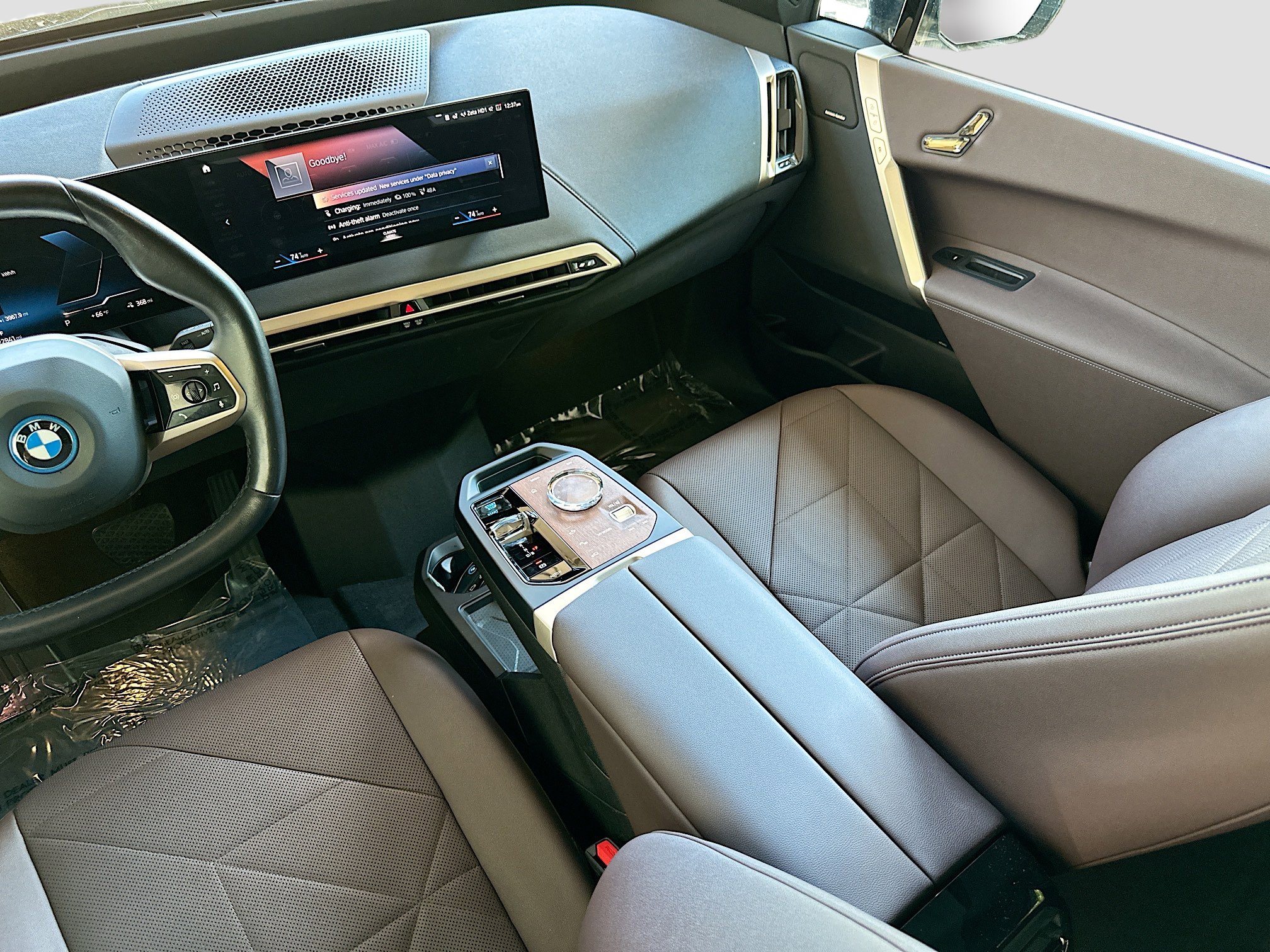 Certified 2023 BMW iX xDrive50 w/ Ultimate Package 2 image 25