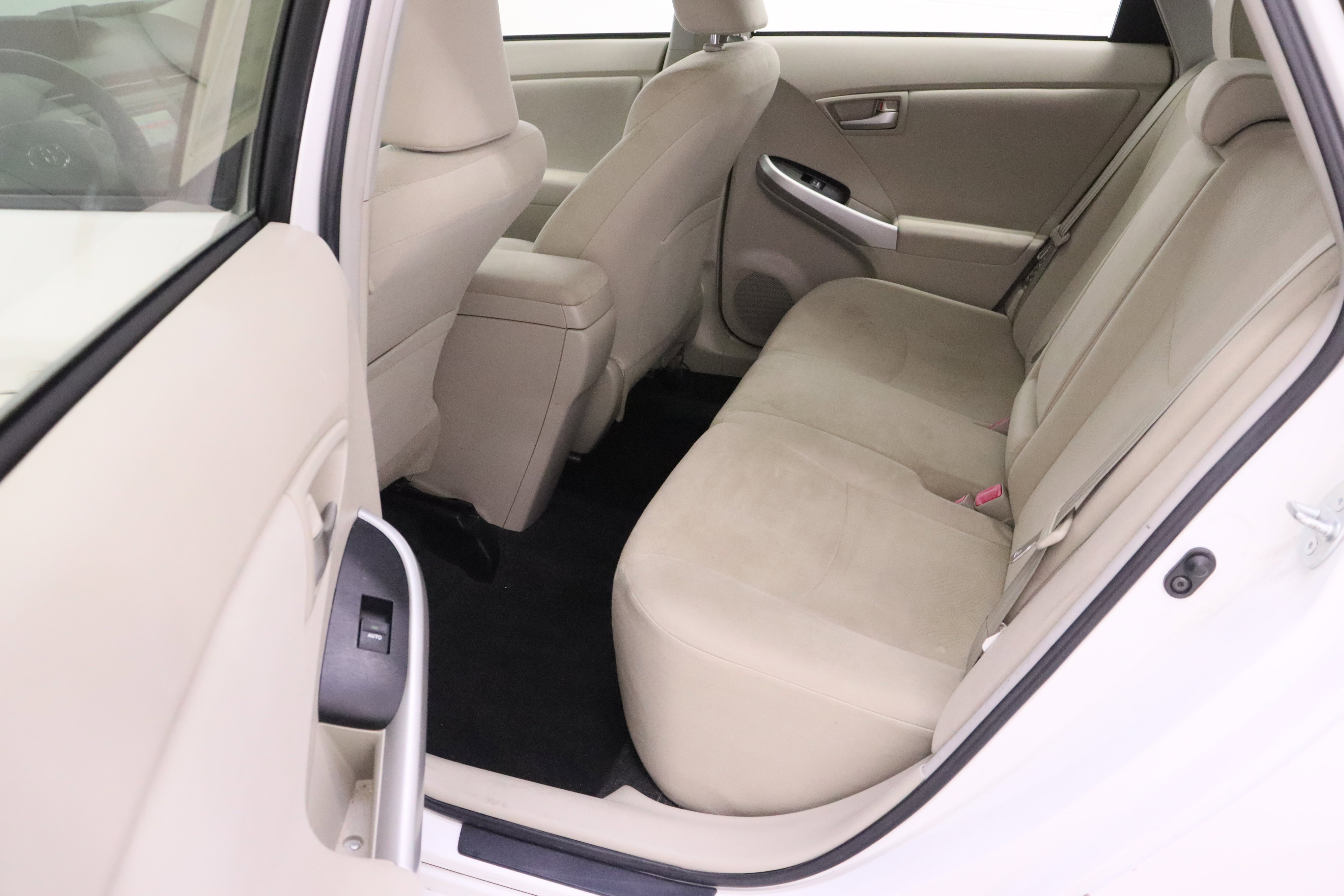 Used 2014 Toyota Prius Three FWD image 26