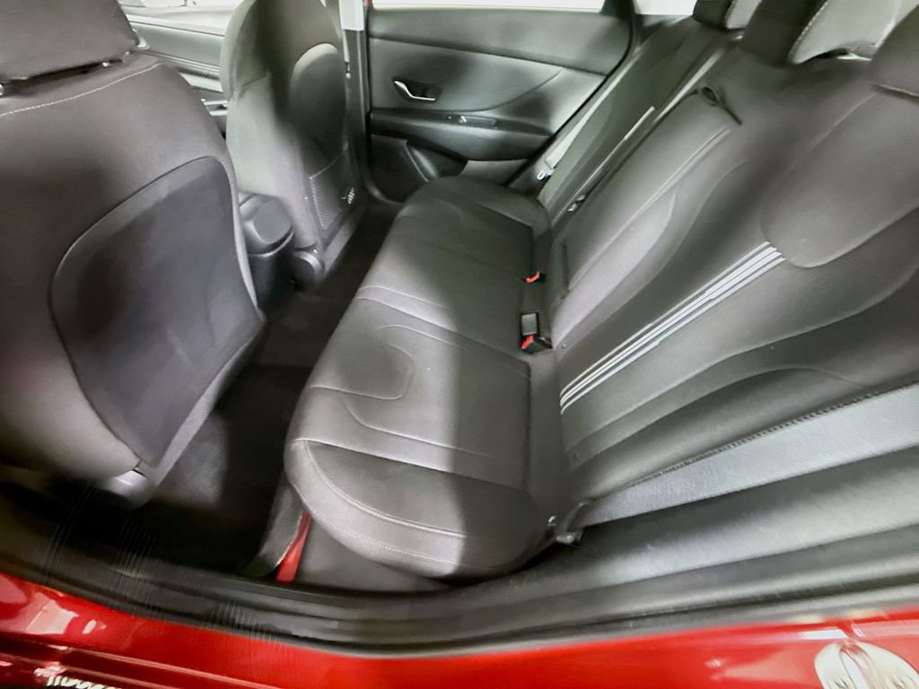 Certified 2022 Hyundai Elantra SEL w/ Convenience + Premium Package FWD image 28