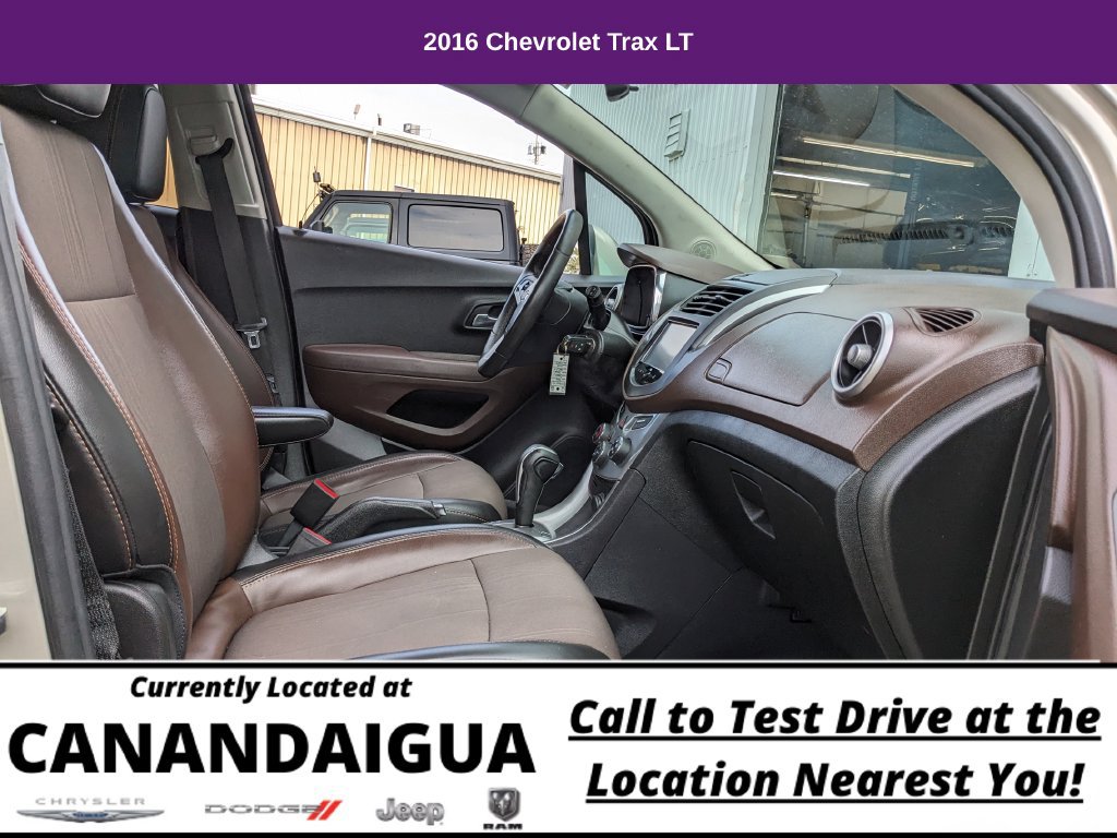 Used 2016 Chevrolet Trax LT w/ LT Convenience Package AWD/4WD image 16