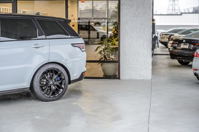 Used 2016 Land Rover Range Rover Sport SVR image 64