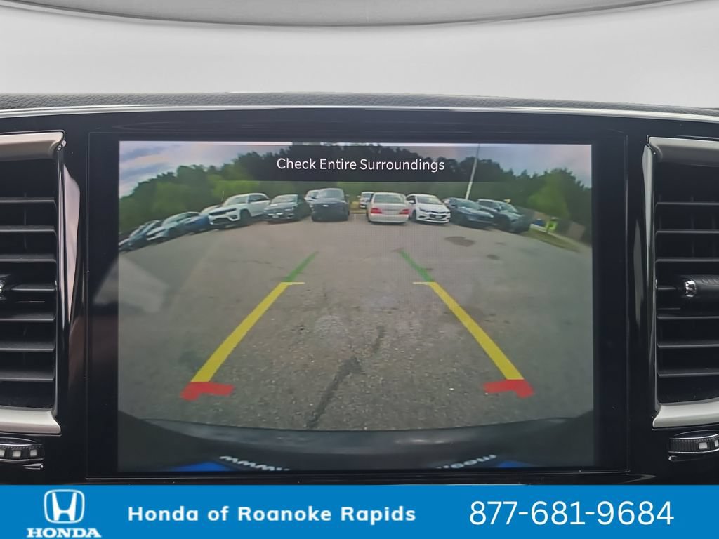 Used 2023 Chrysler Pacifica Touring-L FWD image 24