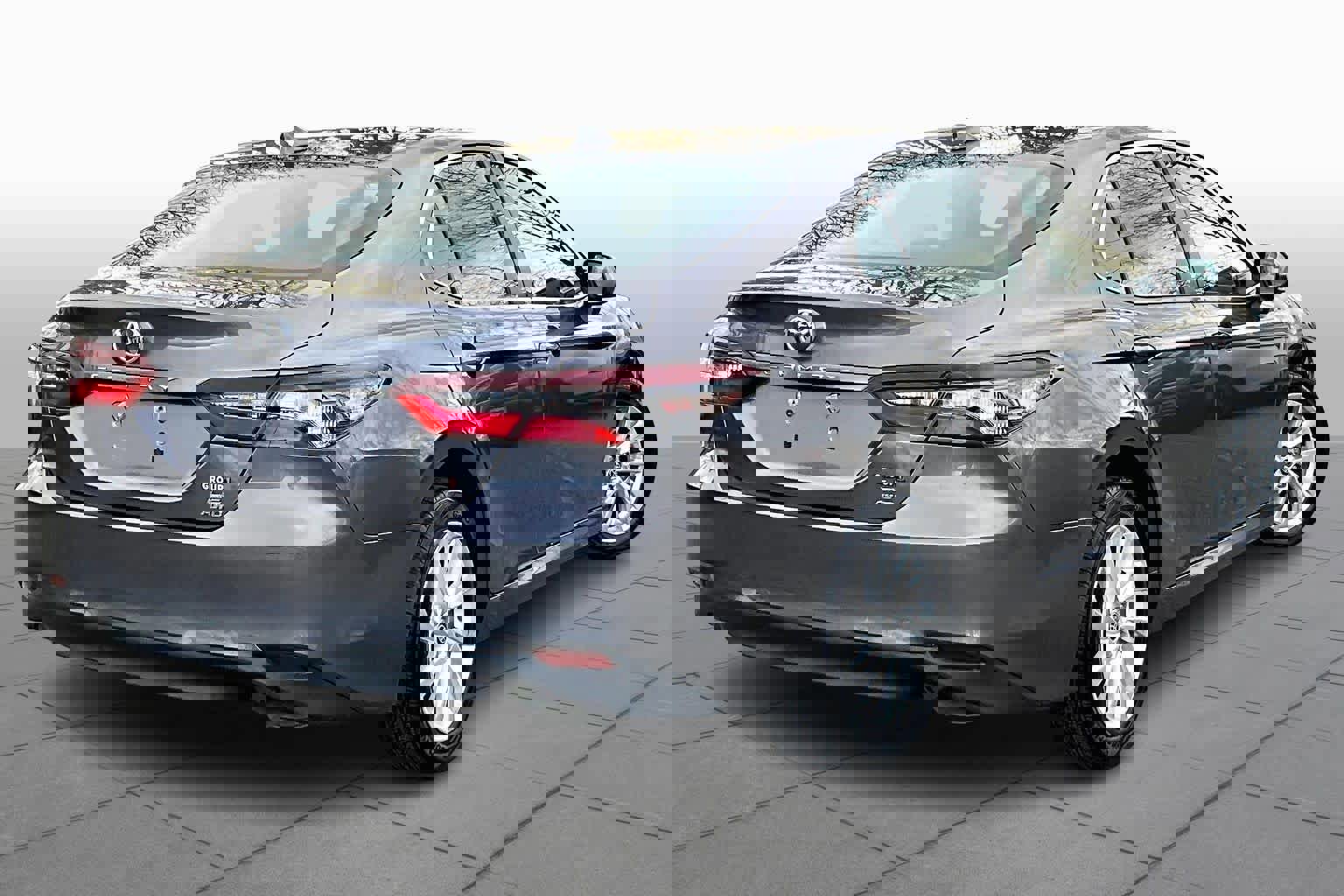 Used 2023 Toyota Camry LE image 13