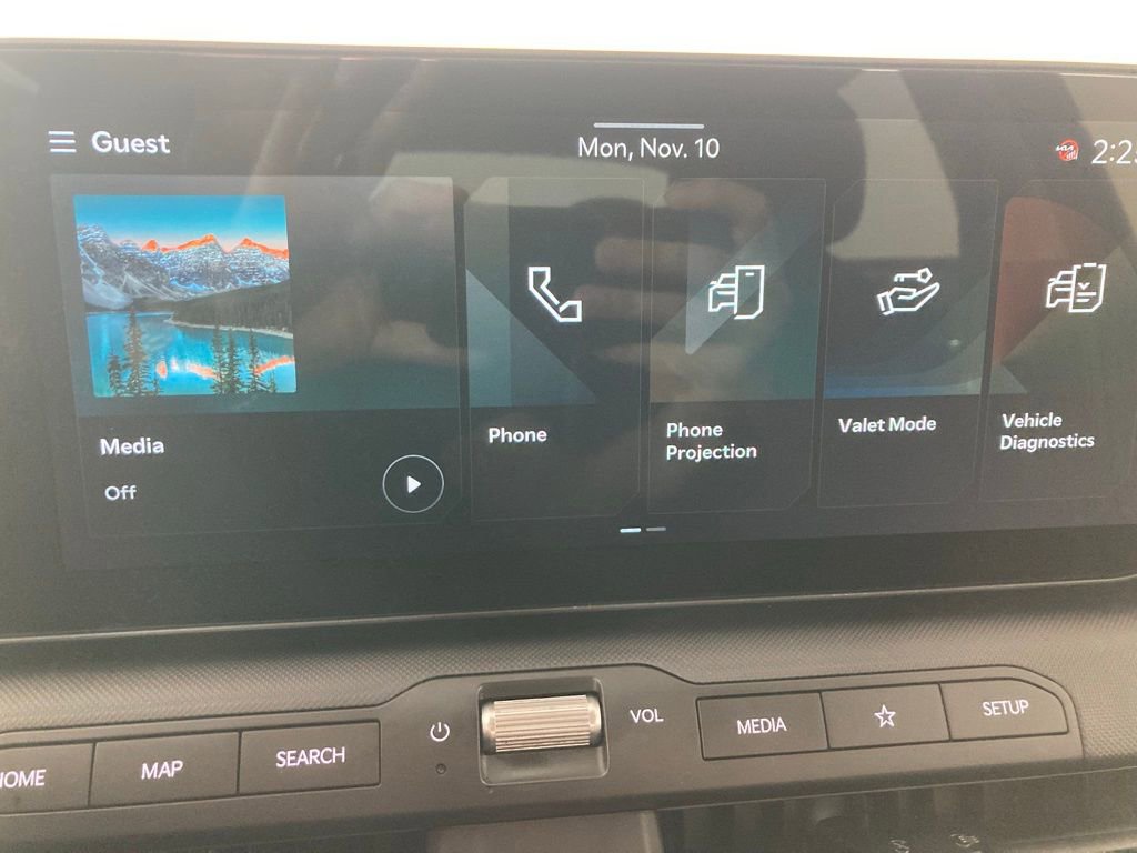 New 2025 Kia K4 LXS image 3