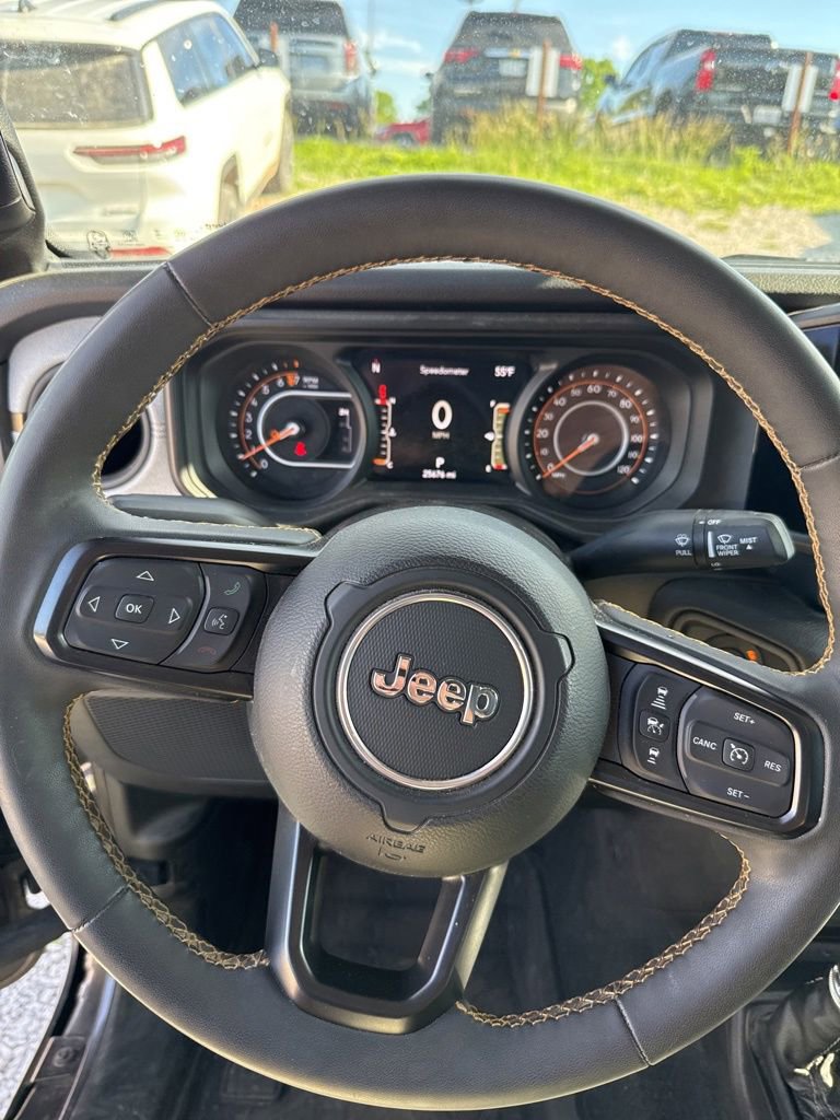 Used 2024 Jeep Gladiator Sport AWD/4WD image 6
