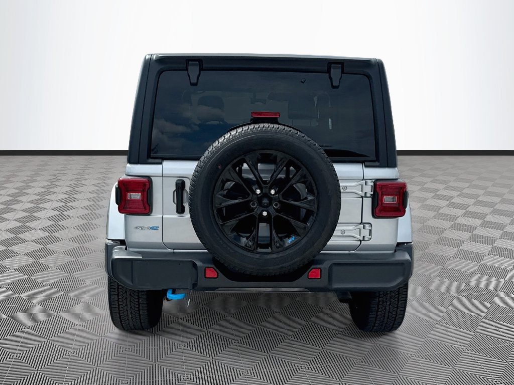 Used 2023 Jeep Wrangler Unlimited Sahara w/ Cold Weather Group AWD/4WD image 7