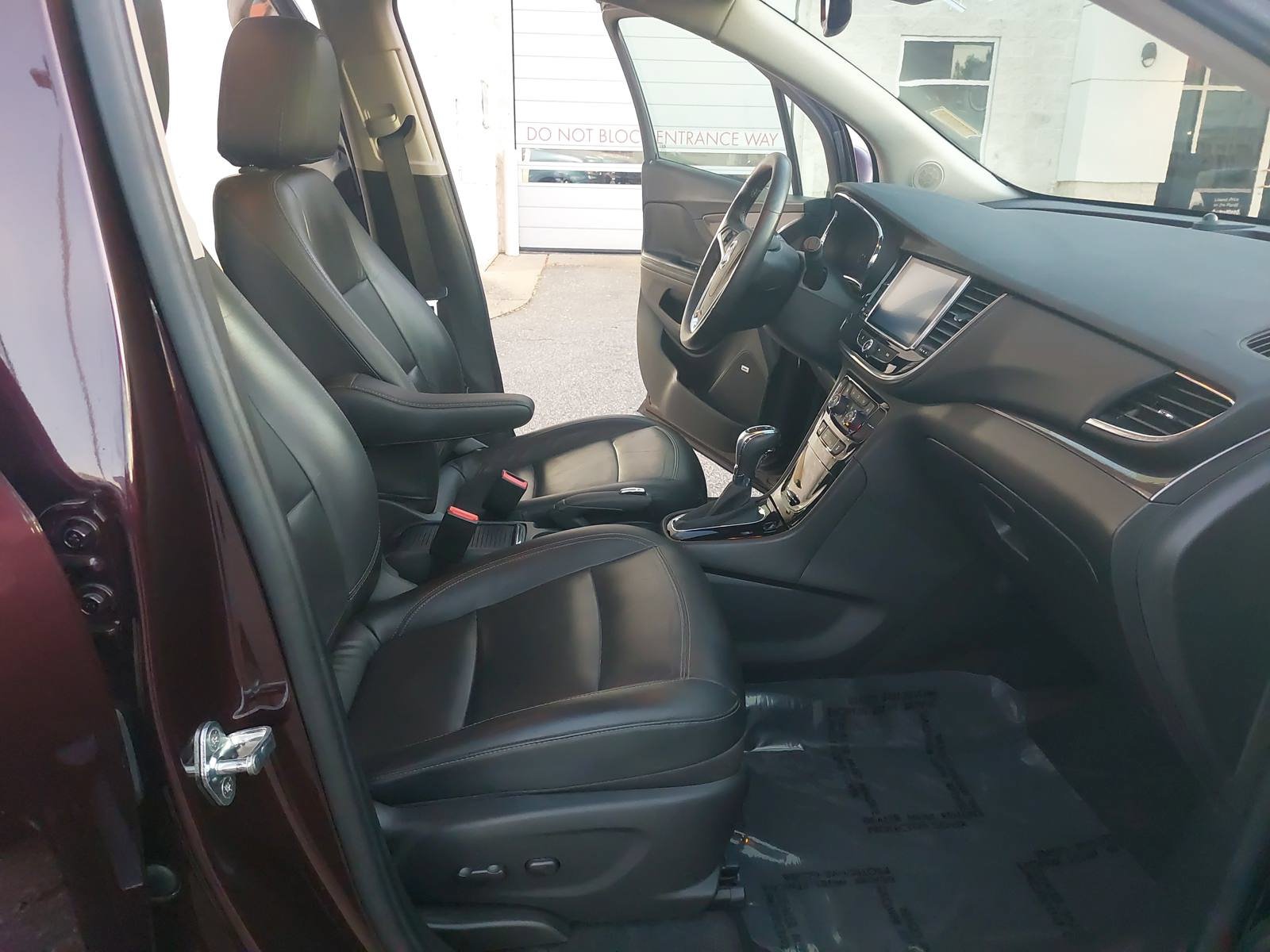 Used 2017 Buick Encore Premium w/ Experience Buick Package AWD/4WD image 10